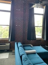 24 Norman St, Unit 24 Norman Street Unit 304 in Salem, MA - Foto de edificio - Building Photo