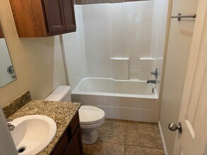 11132 NW 5th Terrace in Yukon, OK - Building Photo - Building Photo