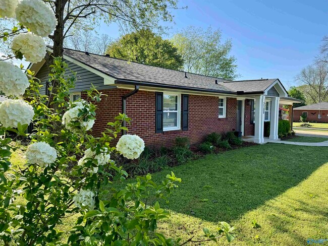 property at 2100 Windover Dr NE