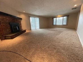 212 NE Hood St in White Salmon, WA - Building Photo - Building Photo