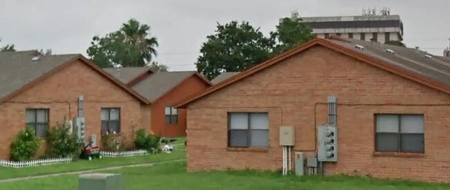 property at 509 Old Robstown Rd