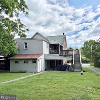 1168 Old Swede Rd in Douglassville, PA - Building Photo