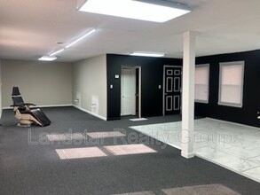 2018 Brownsboro Rd in Louisville, KY - Building Photo - Building Photo