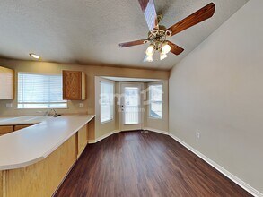 2906 W 2075 S in Syracuse, UT - Foto de edificio - Building Photo