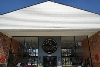 Ava Sterling Apartments in Sterling Heights, MI - Foto de edificio - Building Photo