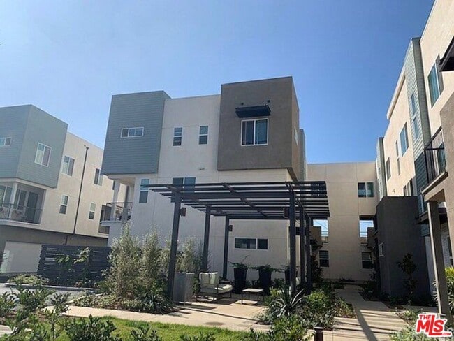 22214 Poppy Ct in Torrance, CA - Building Photo - Building Photo