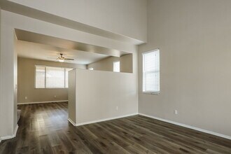 17378 W Holland Ln in Surprise, AZ - Building Photo - Building Photo