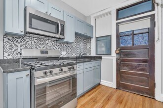 321 Calendar Ave in La Grange, IL - Building Photo - Building Photo