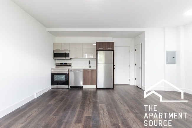 5651 N Ashland Ave, Unit 306