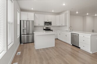 3464 Forres Ct in South Salt Lake, UT - Building Photo - Building Photo