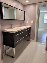 2861 N Oakland Forest Dr in Oakland Park, FL - Building Photo - Building Photo