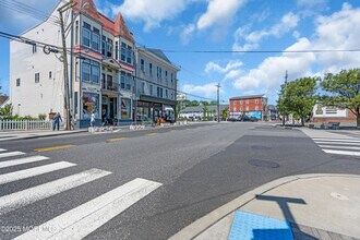 30 Broad St in Manasquan, NJ - Building Photo - Building Photo