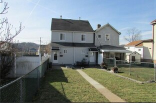 941 Cypress Way in Glassport, PA - Building Photo