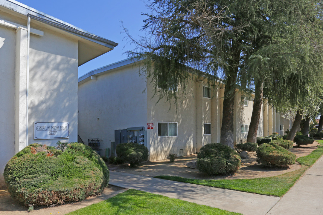 Granada Apartments in Madera, CA - Building Photo