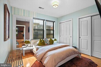 5201 Wisconsin Ave NW in Washington, DC - Building Photo - Building Photo