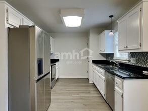 609 Two Gait Ln in Simpsonville, SC - Foto de edificio - Building Photo