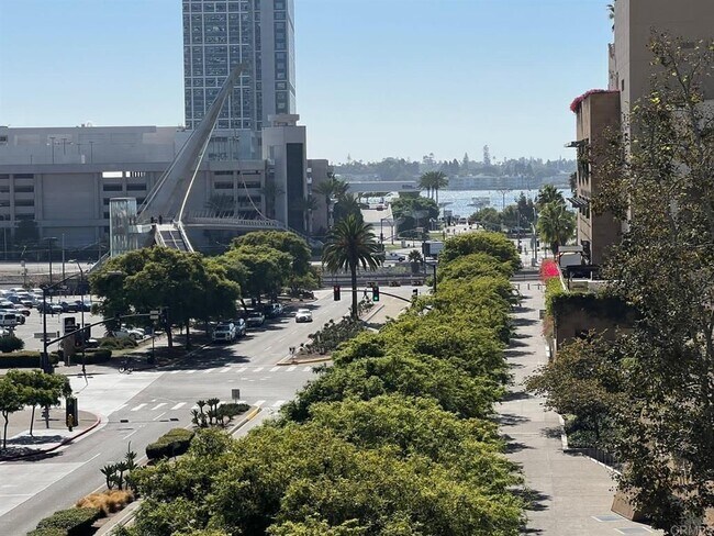 206 Park Blvd in San Diego, CA - Foto de edificio - Building Photo