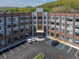 15 Washington Ave in Suffern, NY - Building Photo