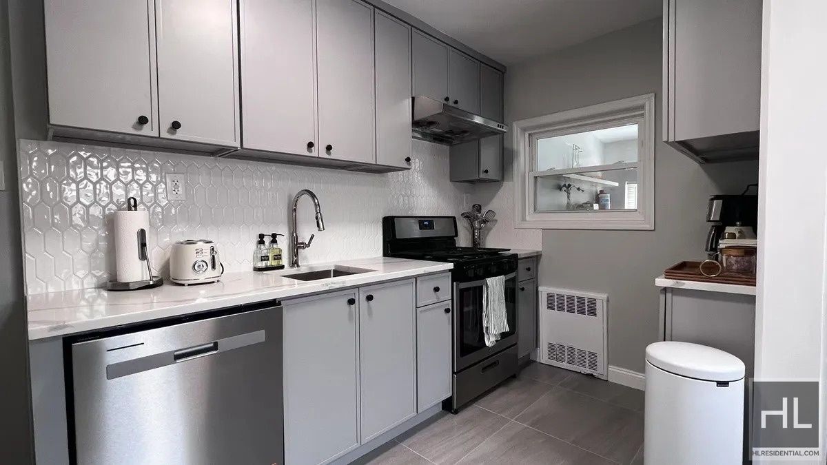 61-39 148th Pl-Unit -1 in Queens, NY - Building Photo
