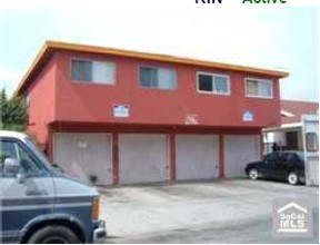 2277 Locust Ave in Long Beach, CA - Building Photo - Building Photo