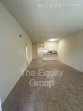 1140 W Tulare Ave in Visalia, CA - Building Photo - Building Photo