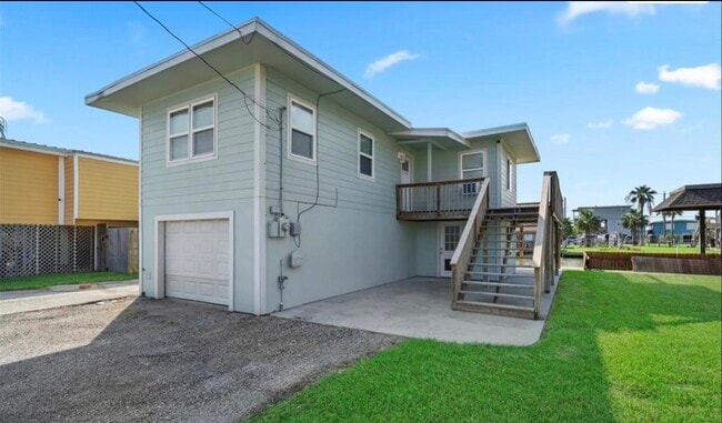 property at 109 Bayou Vista Dr