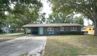 4202 W Wisconsin Ave in Tampa, FL - Building Photo