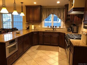 40 Ellsworth Ave in Harrison, NY - Building Photo - Building Photo