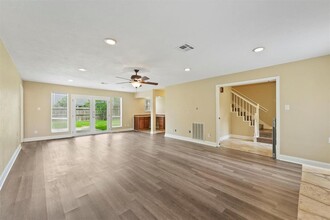 11806 Gardenglen Dr in Houston, TX - Building Photo - Building Photo