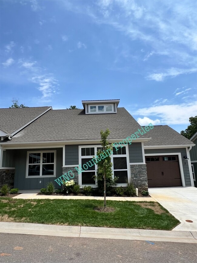 property at 7 Heartleaf Cir