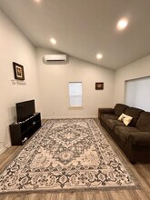 826 Burton Ave in Burley, ID - Foto de edificio - Building Photo