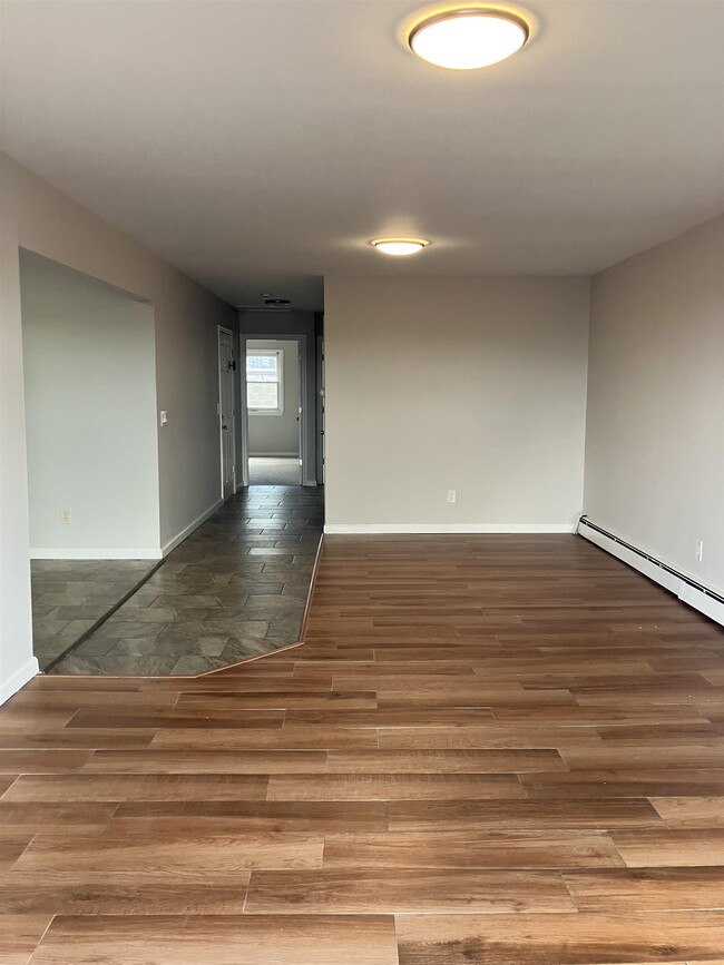 16 Western Ave in Jersey City, NJ - Building Photo - Building Photo