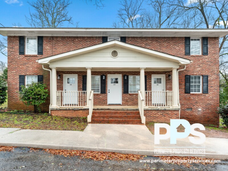 2139 Thompson Ave SE in Covington, GA - Building Photo