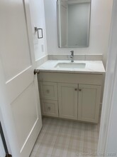 687 S Main St in Cheshire, CT - Building Photo - Building Photo
