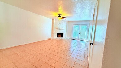 1927 Country Village Blvd in Humble, TX - Building Photo - Building Photo