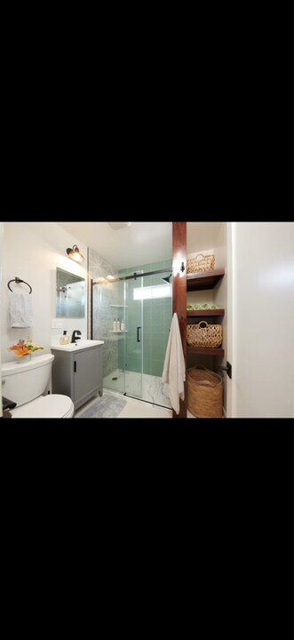 232 Bath St in Santa Barbara, CA - Building Photo
