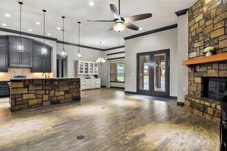 4620 Stoney Creek Ct in Granbury, TX - Building Photo - Building Photo