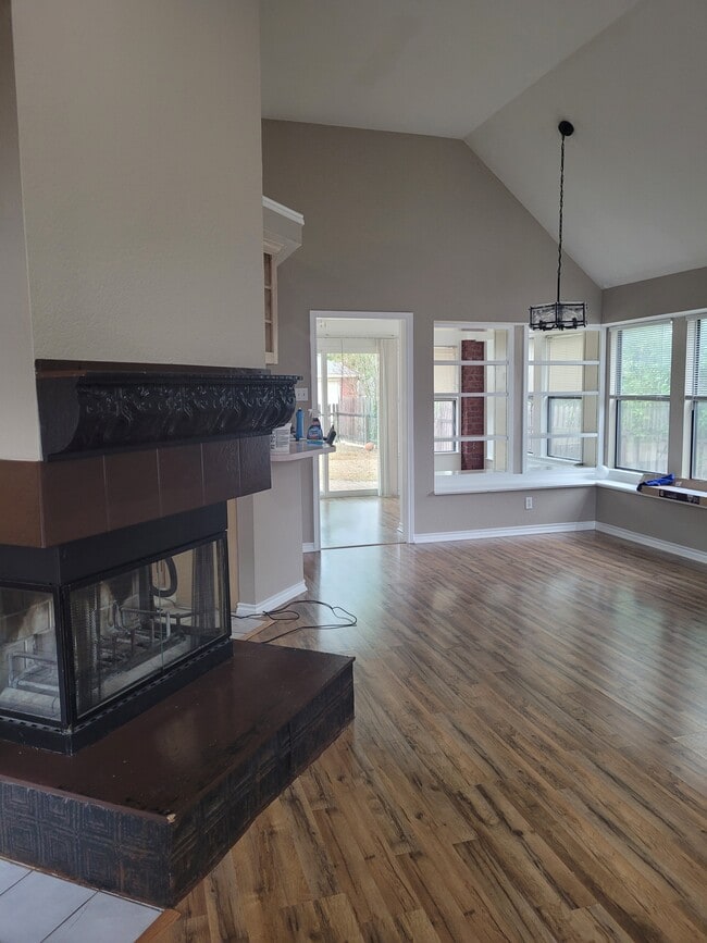 property at 327 Meadowcreek Dr