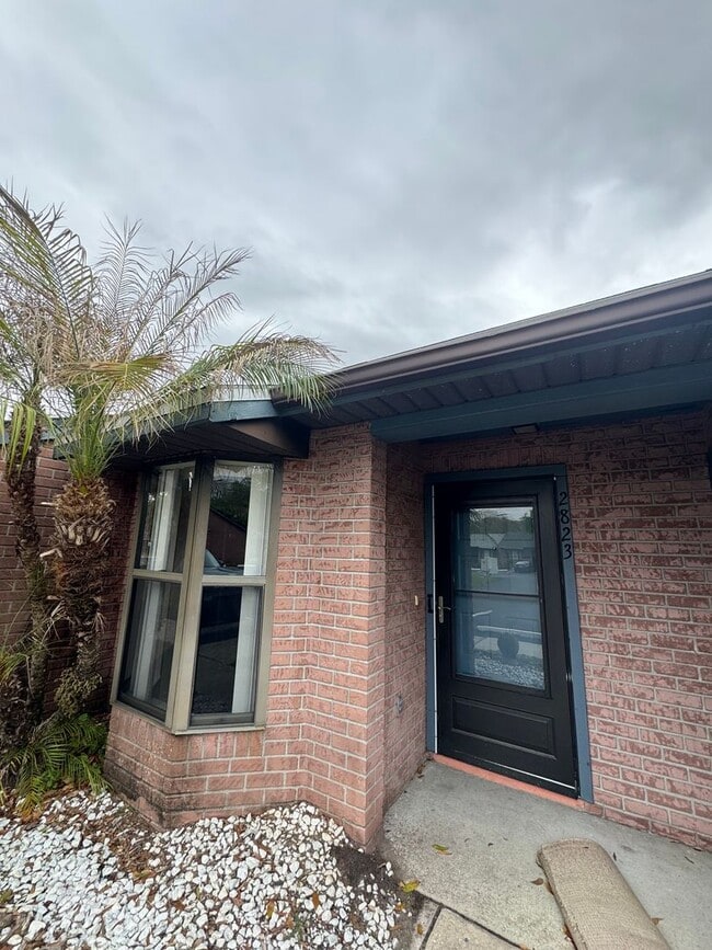 property at 2823 Shannon Oak Ct