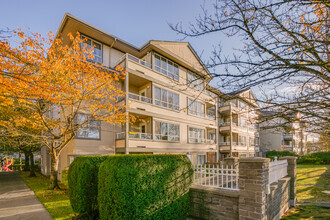 The Connaught at Wellington Mews in Vancouver, BC - Building Photo - Building Photo