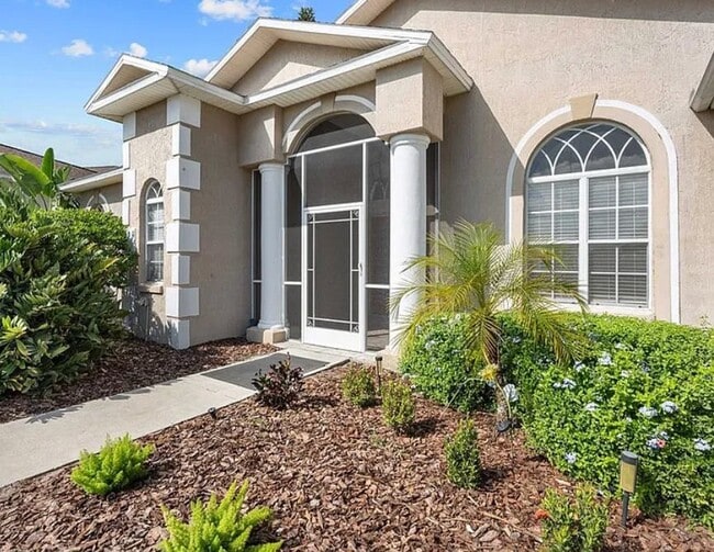 2276 Colony Club Dr in Lakeland, FL - Foto de edificio - Building Photo