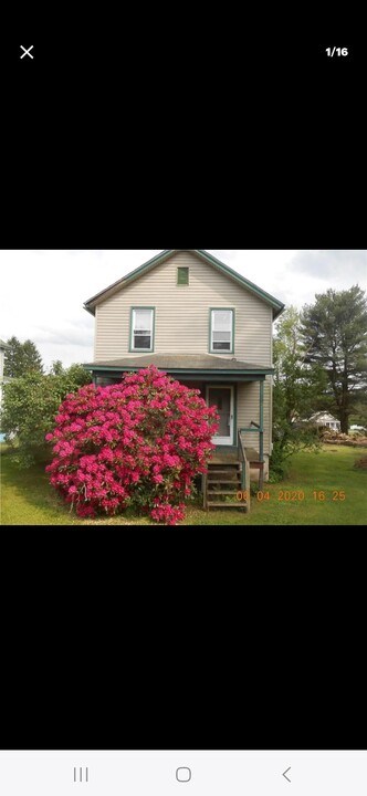 108 4th St in Stump Creek, PA - Building Photo