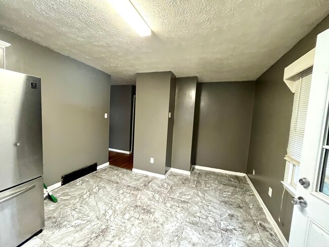 345 Peachtree Rd in Lexington, KY - Building Photo - Building Photo