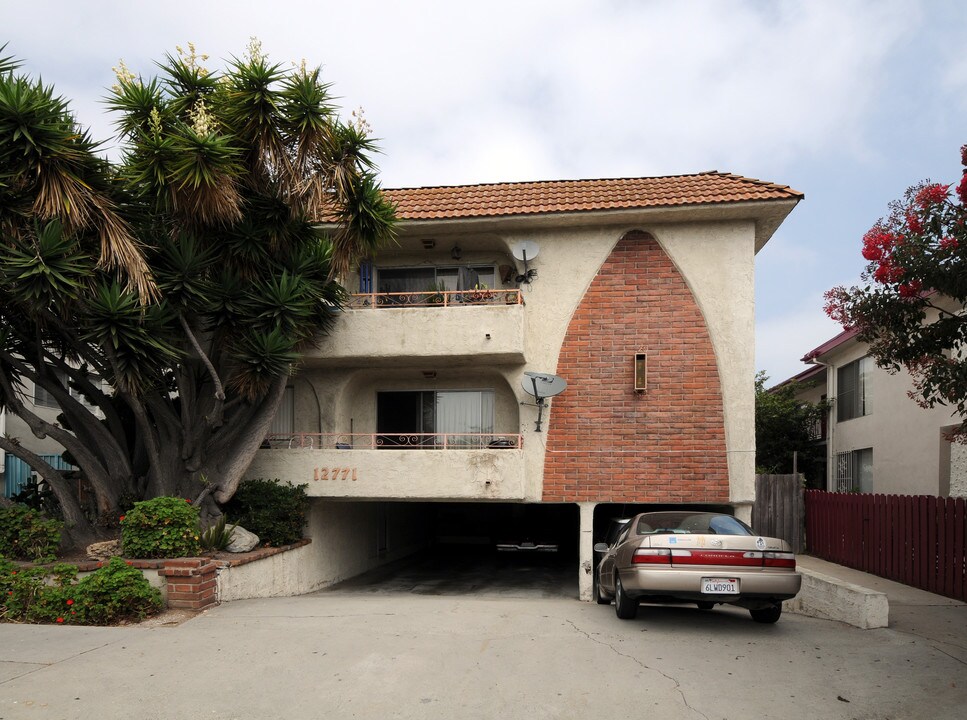 12771 Caswell Ave in Los Angeles, CA - Building Photo