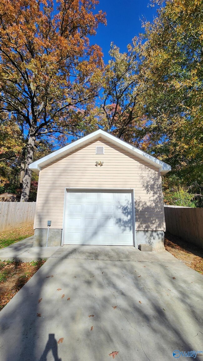 1321 Ann St NW in Cullman, AL - Building Photo - Building Photo