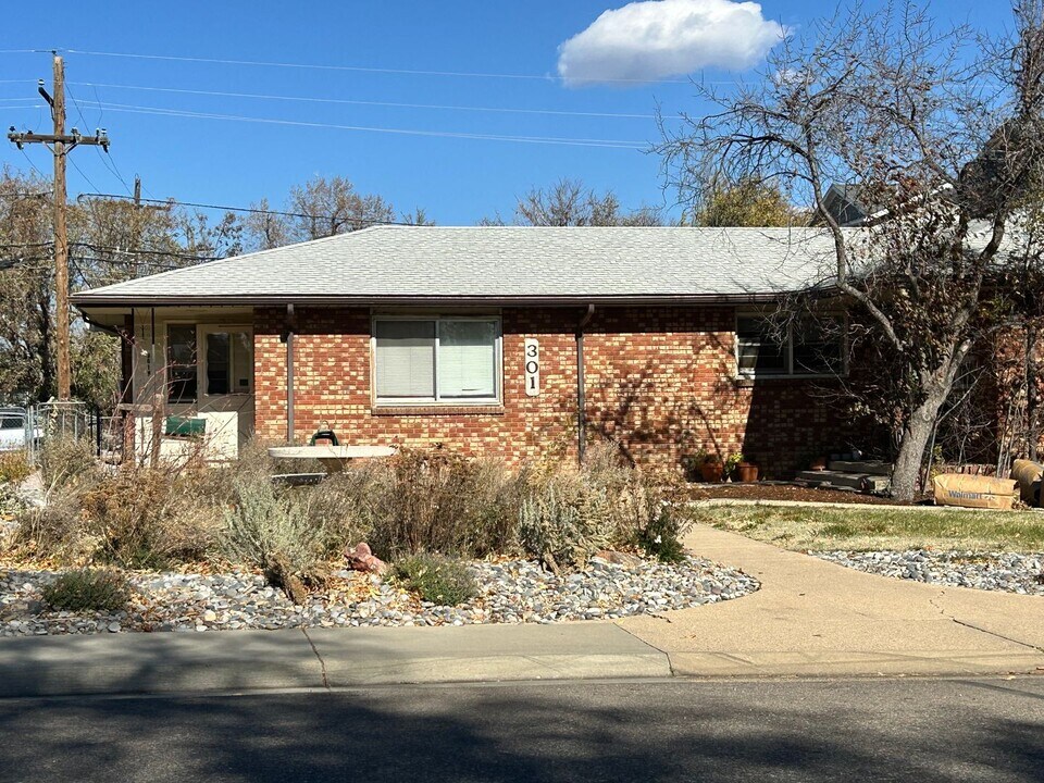 301 W Geneseo St in Lafayette, CO - Building Photo