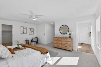 10156 Zane Way in Elk Grove, CA - Building Photo - Building Photo