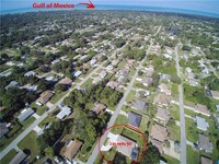 236 Holly Rd in Venice, FL - Foto de edificio - Building Photo