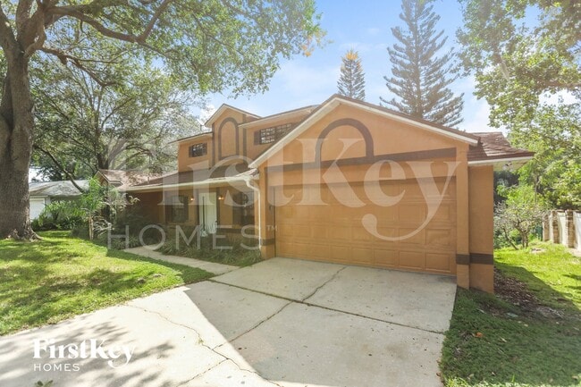 property at 988 Glenview Cir