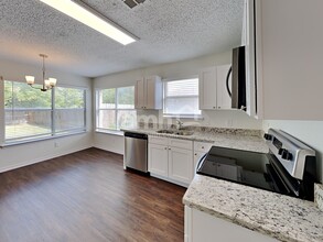 8113 Lake Haven Dr in Rowlett, TX - Building Photo - Building Photo